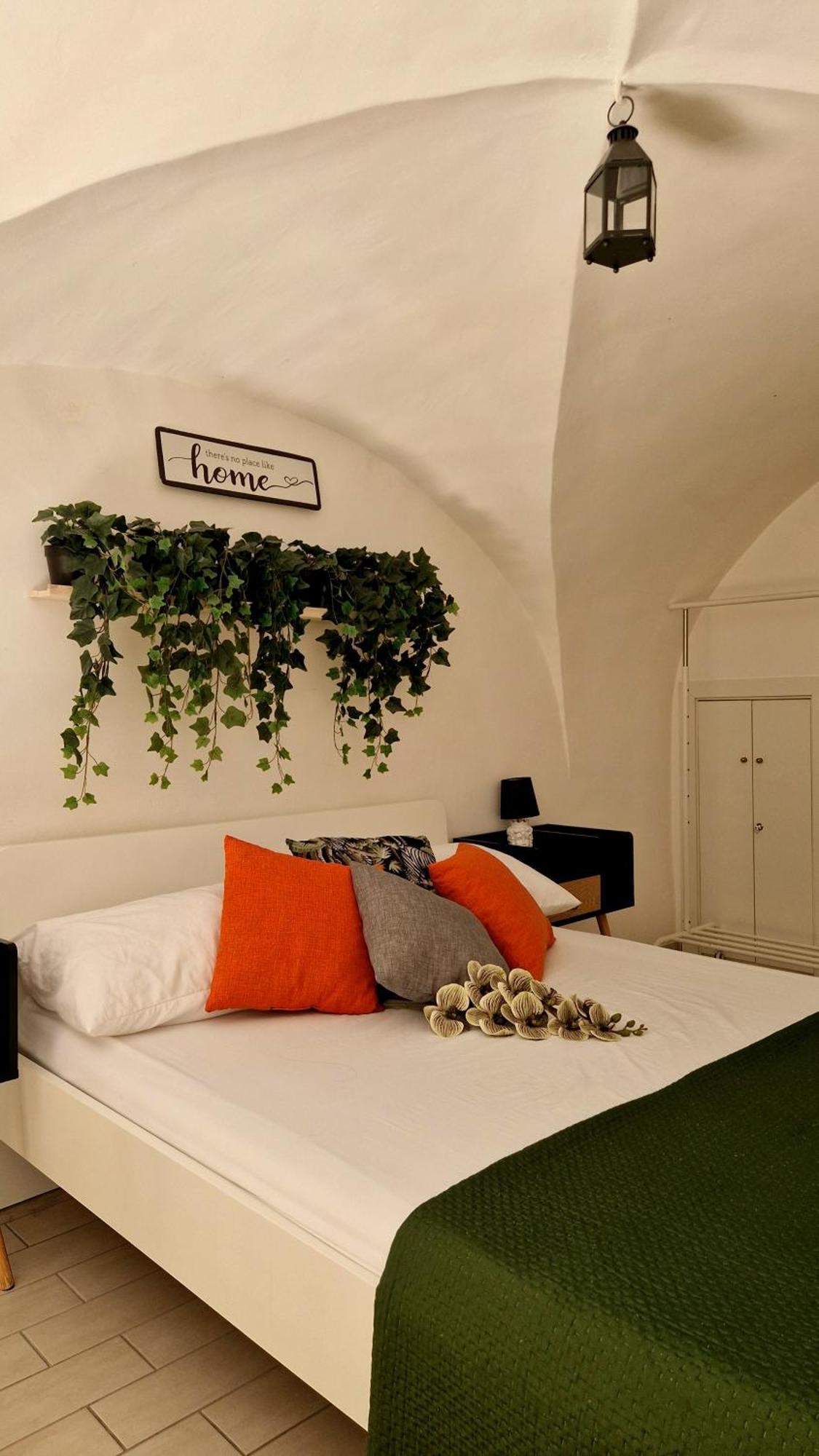 Borgo Santa Caterina - Fiera "Ventotto Holiday Home" Catania Bagian luar foto