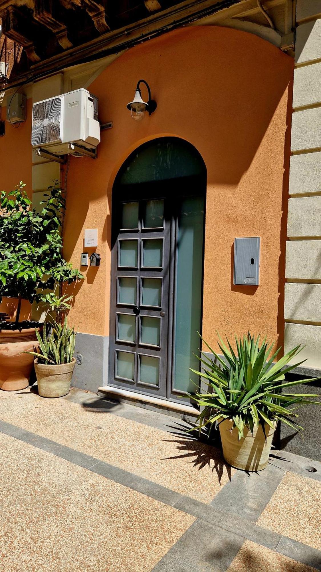 Borgo Santa Caterina - Fiera "Ventotto Holiday Home" Catania Bagian luar foto